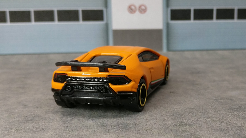Illustration for article titled Fast and Furious Fridays- Tomica Huracan Performante